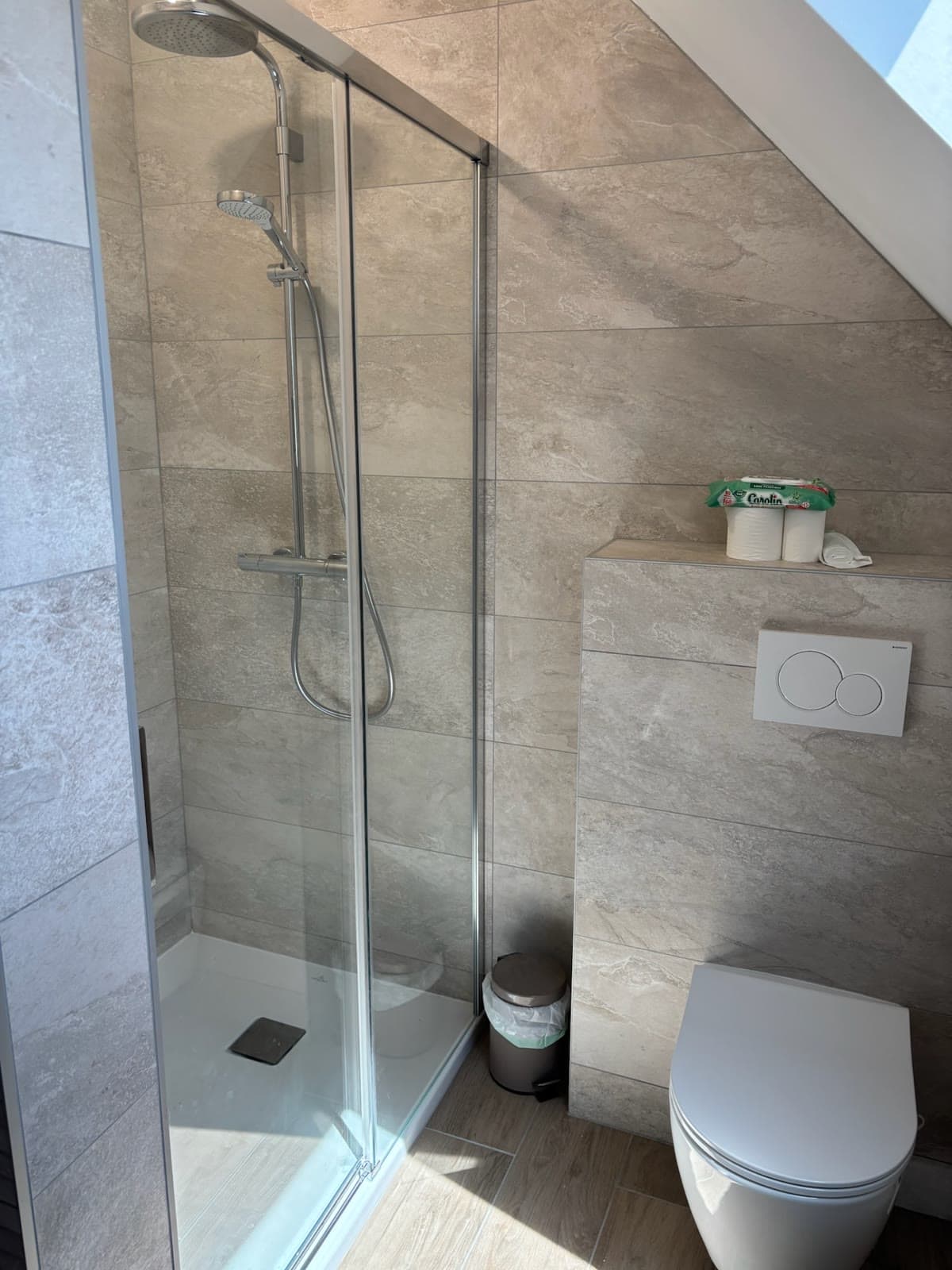 Douche et équipements sanitaires après rénovation
